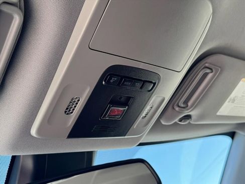 Used 2021 Toyota Camry XSE image 24