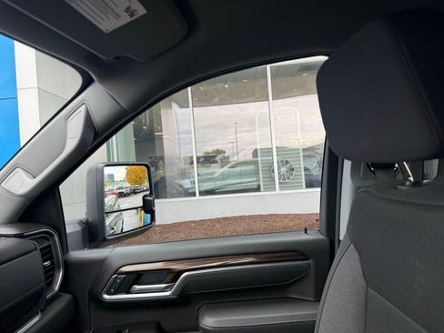 Used 2025 Chevrolet Silverado 2500 LT w/ All Star Edition image 28