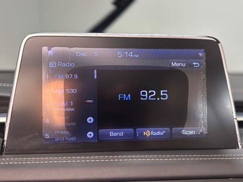 Used 2019 Genesis G70 2.0T Advanced RWD image 19