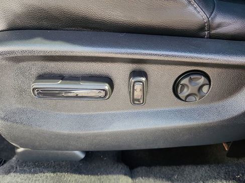 Used 2020 Honda CR-V Touring image 15