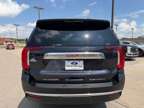 Used 2023 GMC Yukon XL Denali w/ Max Trailering Package AWD/4WD image 4