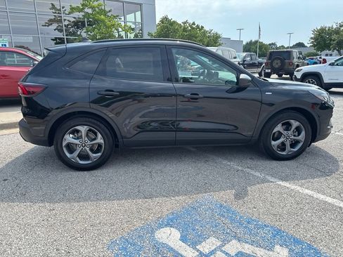 Used 2025 Ford Escape ST-Line FWD image 32