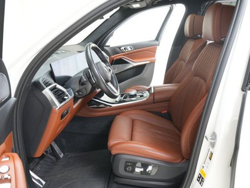 Used 2023 BMW X7 M60i w/ Executive Package image 41