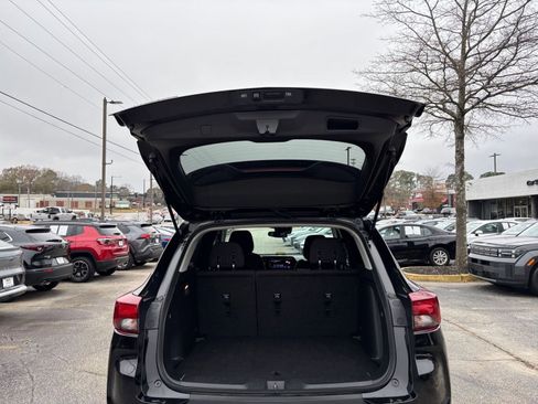 Used 2025 Chevrolet TrailBlazer LT image 31