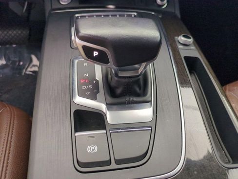 Used 2020 Audi Q5 2.0T Premium Plus w/ Premium Plus Package AWD/4WD image 19