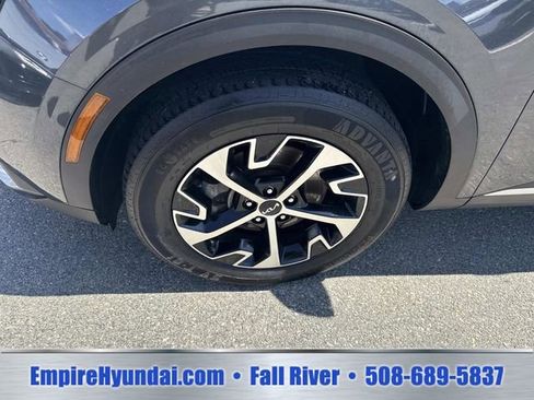 Used 2023 Kia Sportage EX AWD/4WD image 12