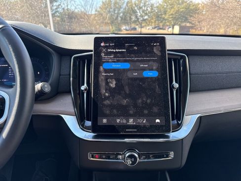 Certified 2025 Volvo XC90 B5 Plus image 28