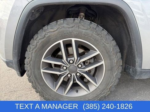 Used 2020 Jeep Grand Cherokee Limited w/ Luxury Group II image 6