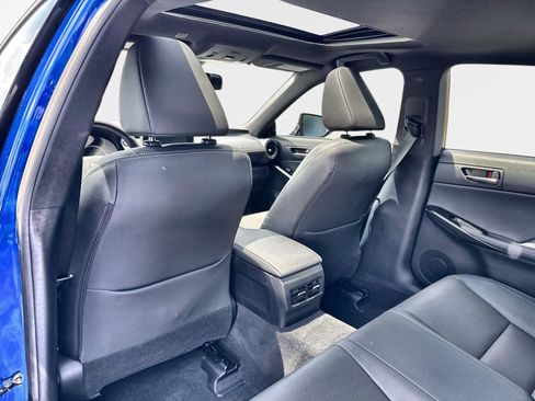 Used 2025 Lexus IS 350 F Sport RWD image 19