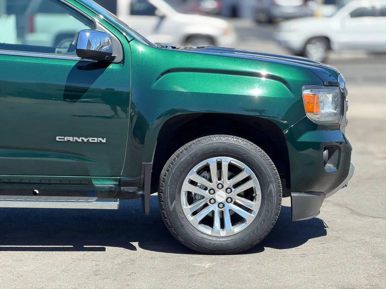 Used 2016 GMC Canyon SLT w/ LPO, Gearon Bar Package RWD image 19