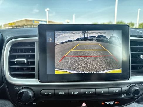Used 2026 Hyundai Venue SEL FWD image 17