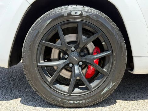 Used 2019 Jeep Grand Cherokee SRT image 26