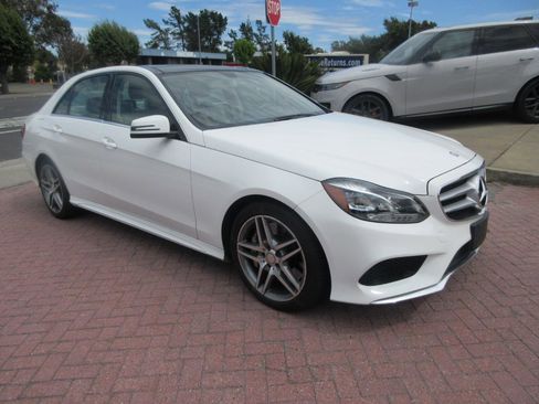 Used 2014 Mercedes-Benz E 550 4MATIC Sedan image 72