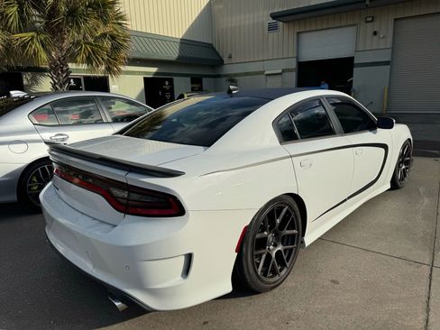 Used 2018 Dodge Charger R/T image 6