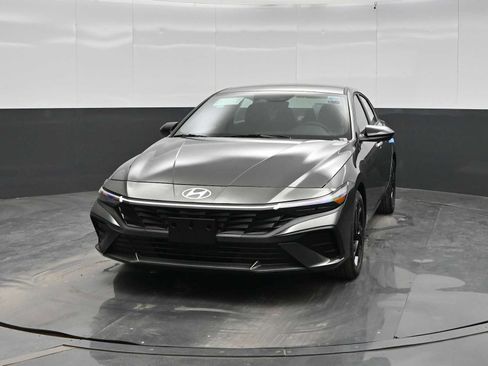 New 2026 Hyundai Elantra Sport FWD image 3
