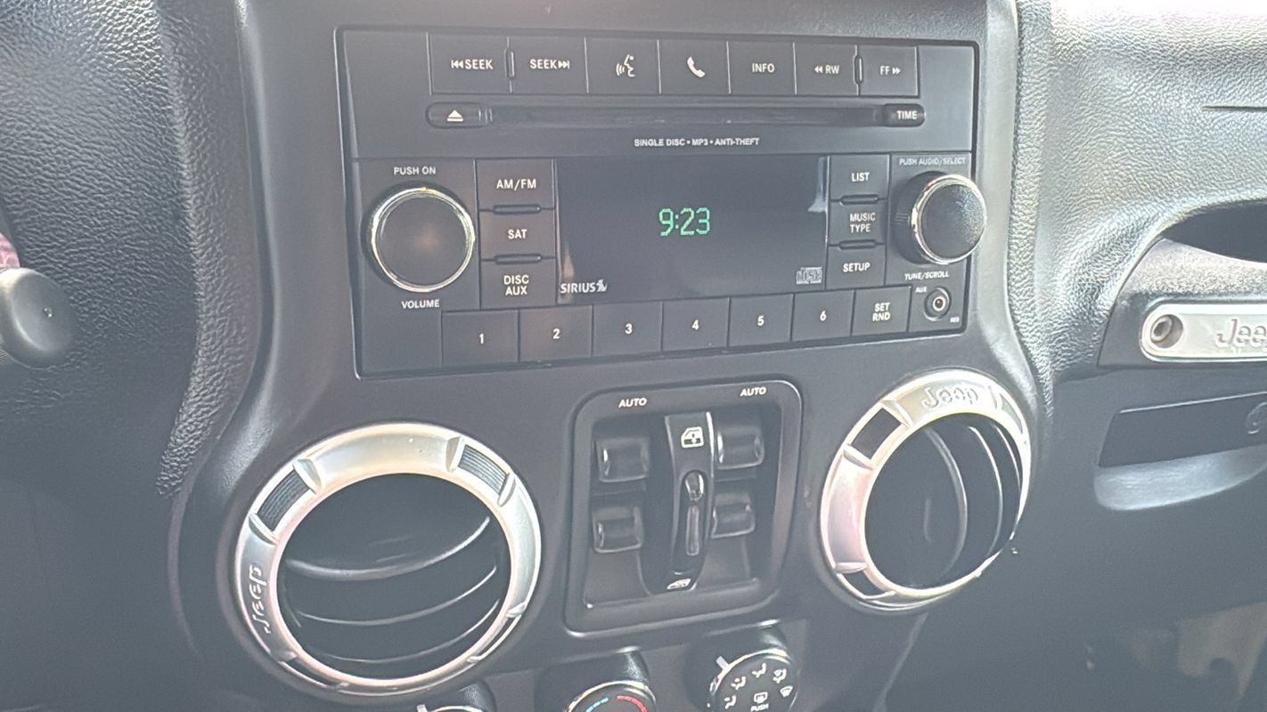 Used 2013 Jeep Wrangler Unlimited Sport AWD/4WD image 26
