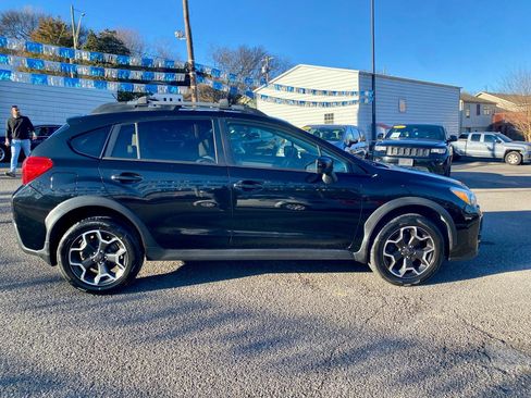 Used 2015 Subaru Crosstrek 2.0i Premium w/ Moonroof Package AWD/4WD image 8