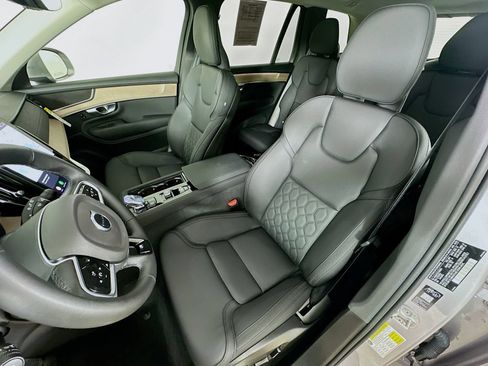 Used 2026 Volvo XC90 B6 Plus w/ Protection Package Premier AWD/4WD image 33
