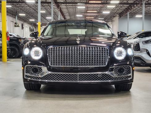 Used 2021 Bentley Flying Spur V8 AWD/4WD image 2