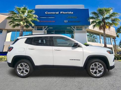 New 2026 Jeep Compass Latitude image 4