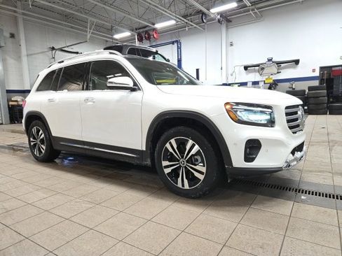 Used 2025 Mercedes-Benz GLB 250 4MATIC image 1