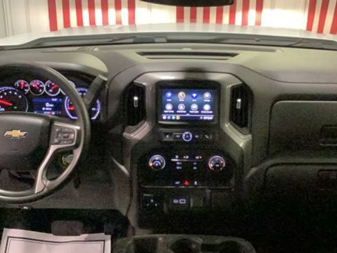 Used 2021 Chevrolet Silverado 1500 Custom w/ Custom Max Trailering Package AWD/4WD image 16