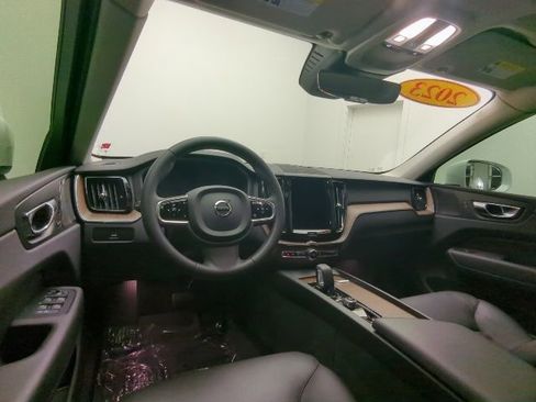 Used 2023 Volvo XC60 B5 Plus w/ Climate Package image 21