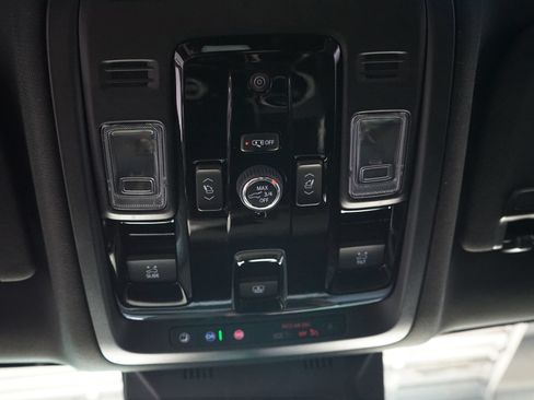 Used 2025 Cadillac Escalade Premium Luxury w/ Touring Package AWD/4WD image 32