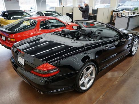 Used 2012 Mercedes-Benz SL 550 image 4