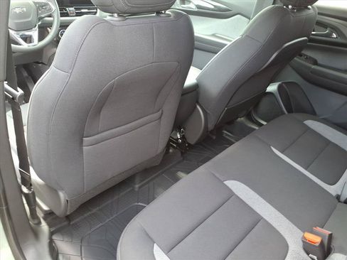 New 2026 Chevrolet TrailBlazer LT w/ Convenience Package FWD image 11