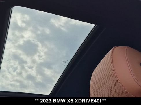 Used 2023 BMW X5 xDrive40i w/ M Sport Package AWD/4WD image 4