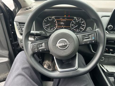Used 2023 Nissan Rogue SV AWD/4WD image 13
