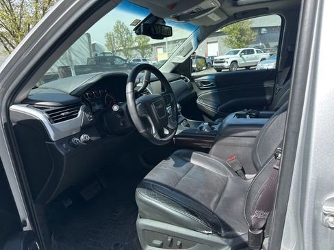 Used 2016 GMC Yukon SLT w/ Open Road Package AWD/4WD image 9