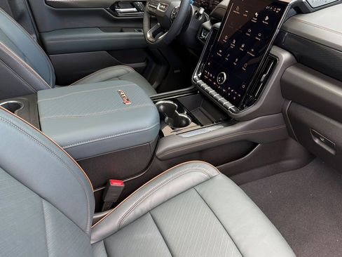 New 2026 GMC Yukon XL AT4 w/ AT4 Premium Plus Package AWD/4WD image 19