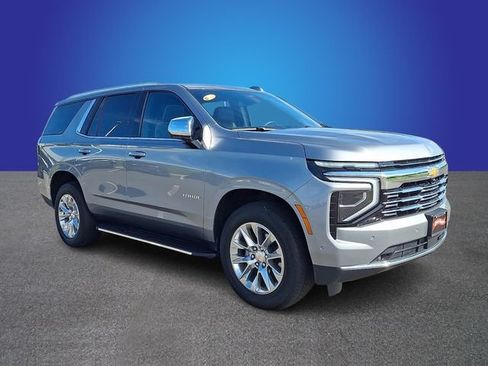 Used 2025 Chevrolet Tahoe Premier AWD/4WD image 2