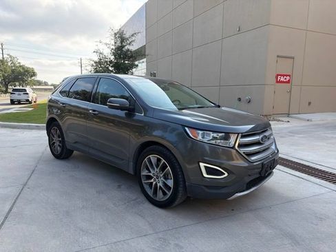 Used 2017 Ford Edge Titanium w/ Equipment Group 301A FWD image 4