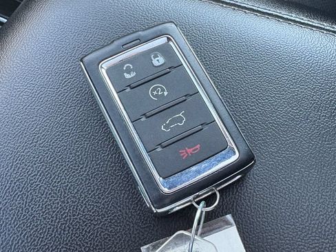 Used 2024 Jeep Grand Cherokee L Limited w/ Luxury Tech Group II AWD/4WD image 36