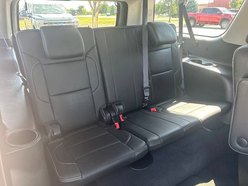 Certified 2019 GMC Yukon XL Denali w/ Open Road Package AWD/4WD image 32