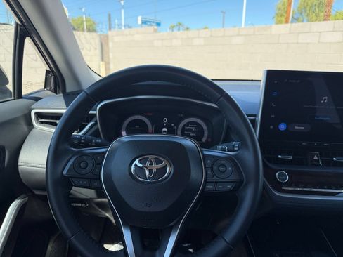 Used 2026 Toyota Corolla Cross XLE FWD image 31