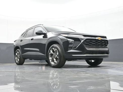 New 2026 Chevrolet Trax LT w/ Driver Confidence Package FWD image 45