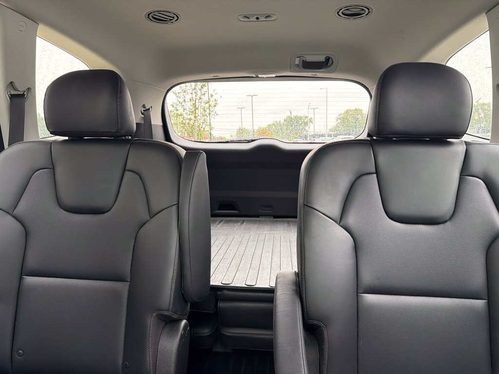 Certified 2024 Kia Telluride S w/ S Sunroof Package AWD/4WD image 6