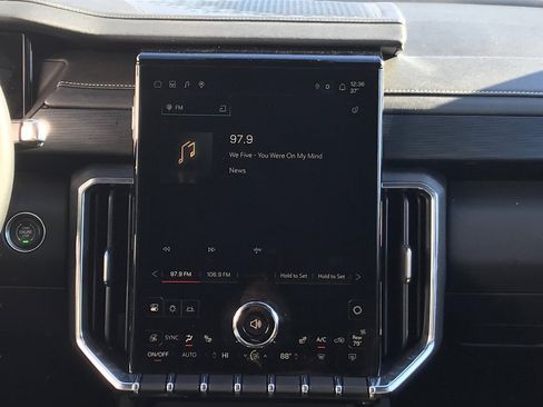 Certified 2025 GMC Acadia Elevation image 7