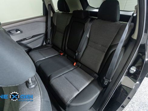 Used 2022 Nissan Rogue SV AWD/4WD image 31