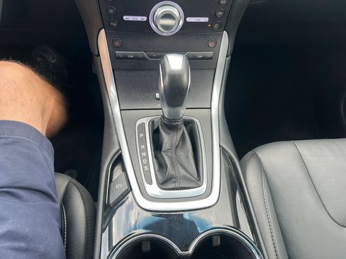Used 2017 Ford Edge Titanium FWD image 11