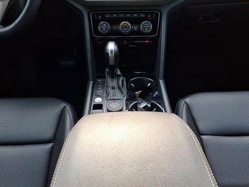 Used 2023 Volkswagen Atlas Cross Sport SE image 18