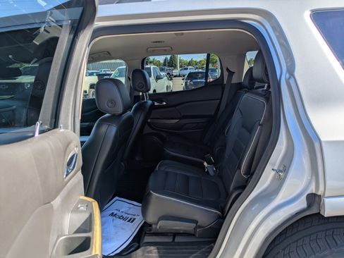 Certified 2019 GMC Acadia Denali AWD/4WD image 30