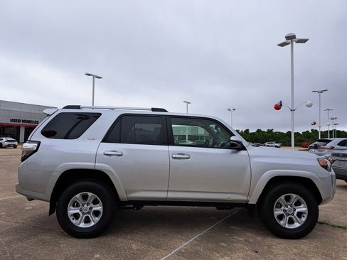 Used 2023 Toyota 4Runner SR5 Premium w/ Moonroof Package RWD image 4