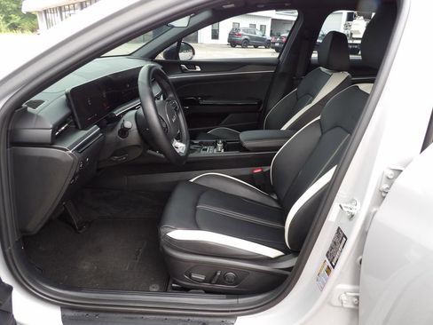 Used 2025 Kia K5 GT-Line w/ GT-Line Premium Package AWD/4WD image 17