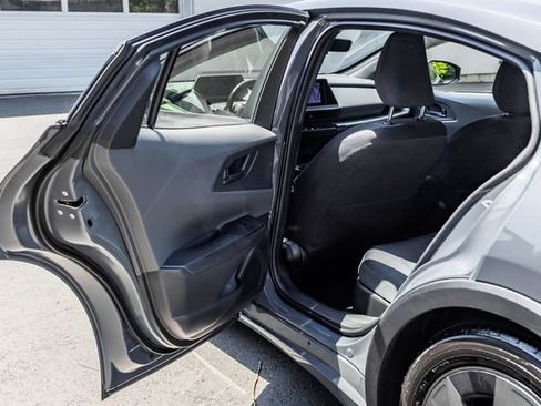 Used 2025 Toyota Prius LE FWD image 20