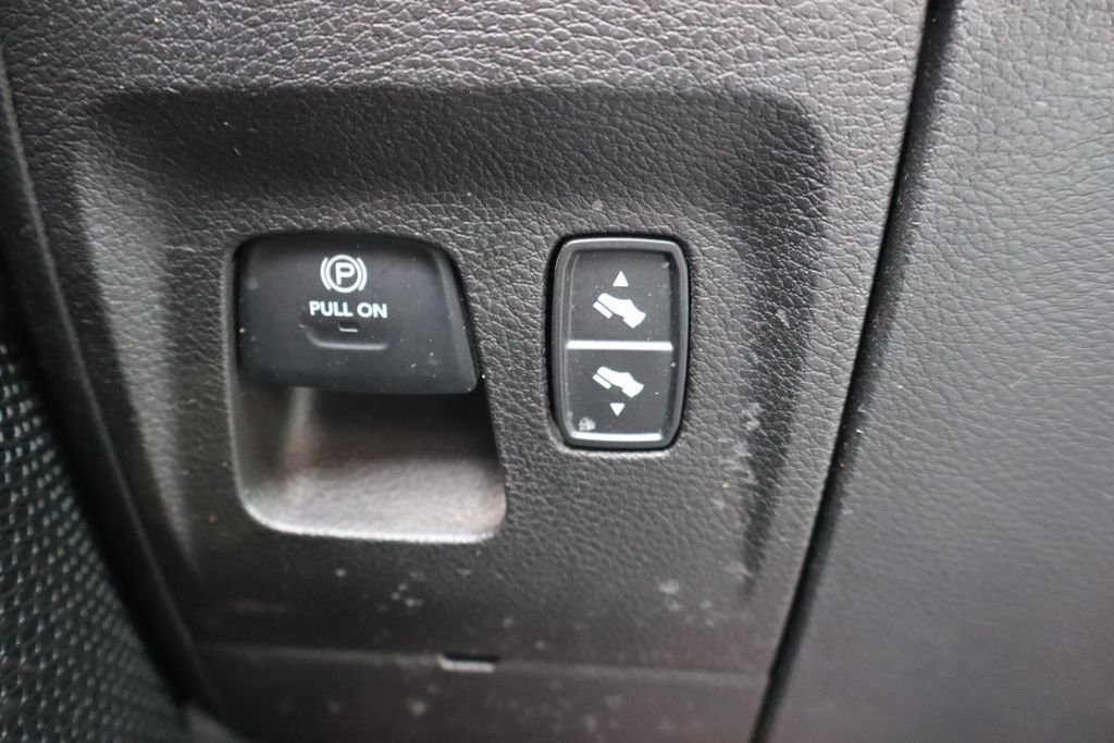 Used 2022 RAM 1500 Big Horn AWD/4WD image 15